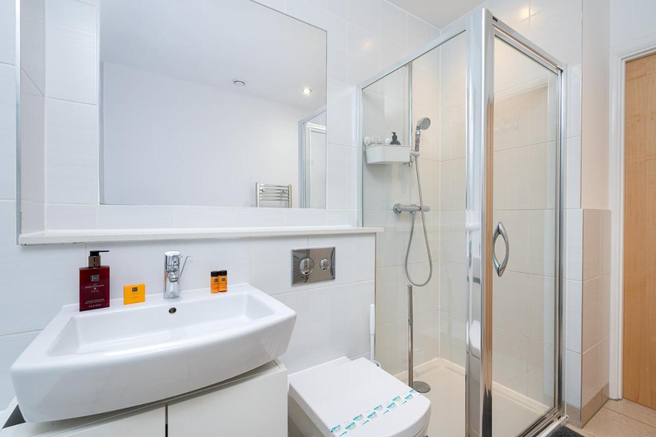 D8 - Canal View Apartment Londra Dış mekan fotoğraf